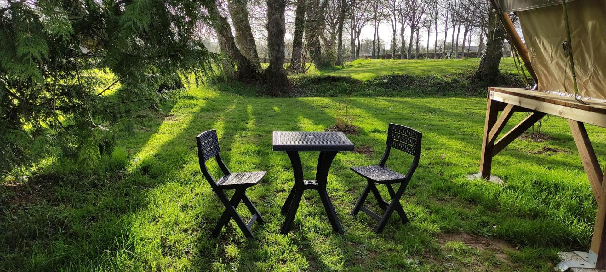Camping Le Val Aux Fees - Broceliande Concoret Экстерьер фото