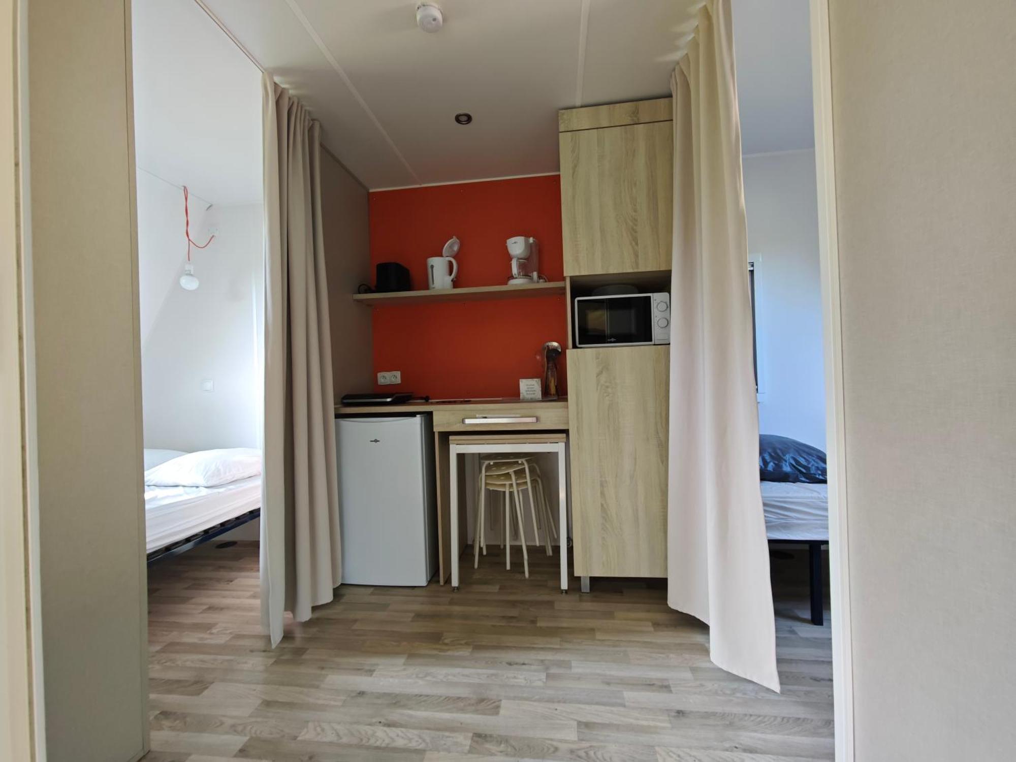 Camping Le Val Aux Fees - Broceliande Concoret Номер фото